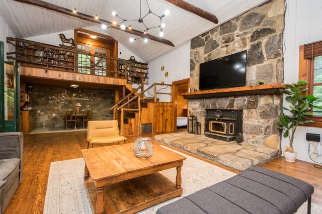 Spacious 4BR w/ Fireplace + Ping Pong | Free Tix