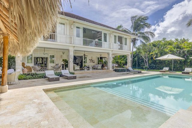 Hacienda A13 - Cozy golf view Villa