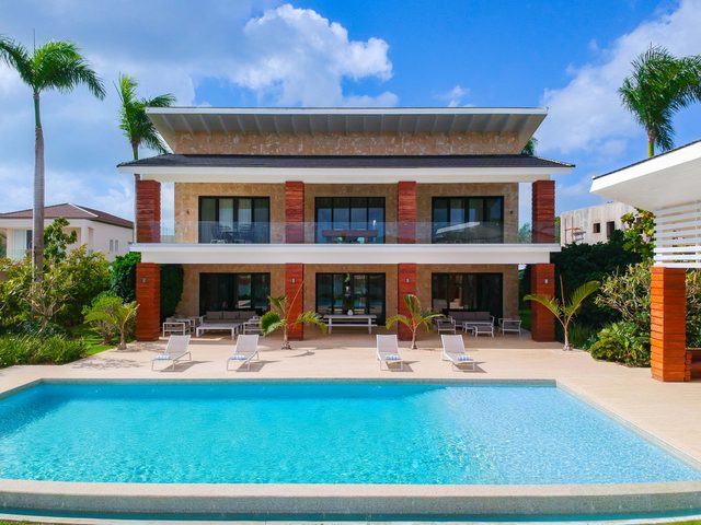Hacienda A39 - Lakefront Villa with Golf View