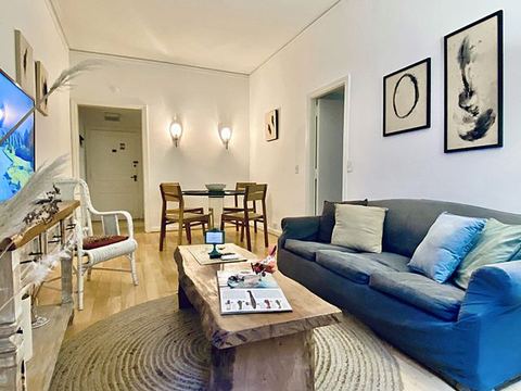186- Versatile Apt. with Patio and 3 Beds in Recoleta