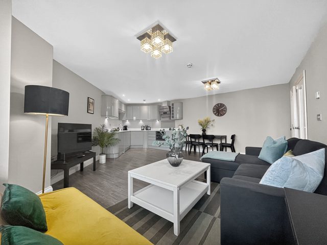 Stylish Lanes Apartment | Beach & Pier Strolls — Brighton and Hove, England
