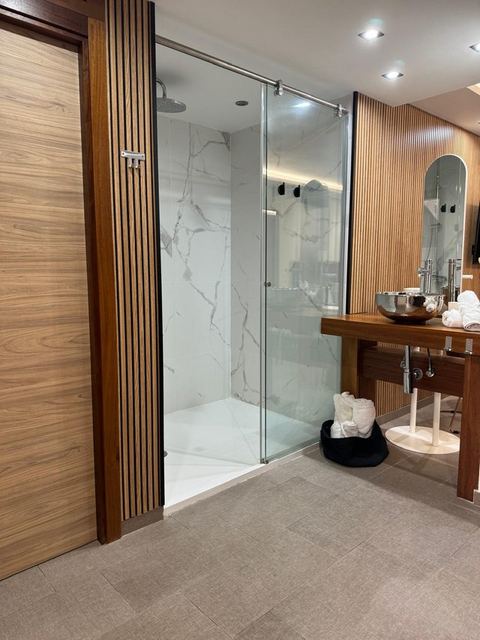 Poem Suites by Airnest • Apartment with City View - Top Floor