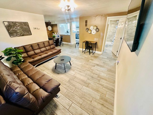Hillside/Calm Light Stay/6 Beds — Reno, NV