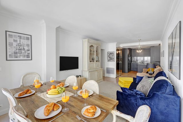 Elegant 2BR Flat by the Champs-Elysees