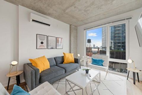 Modern 2BR Retreat Near Old Town & Lincoln Park — Chicago, IL