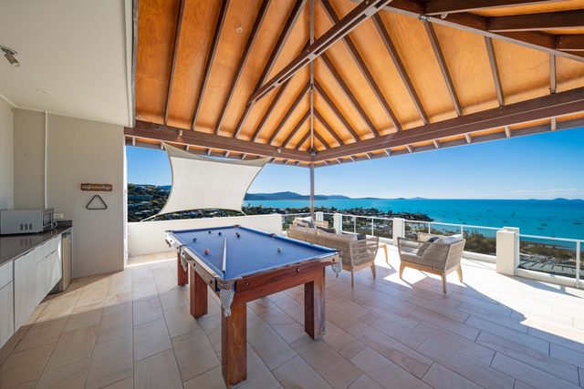Whitsunday Penthouse with rooftop swimming pool!