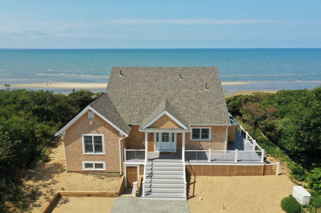 Complete Reno, Private Beach, Panoramic Water View!