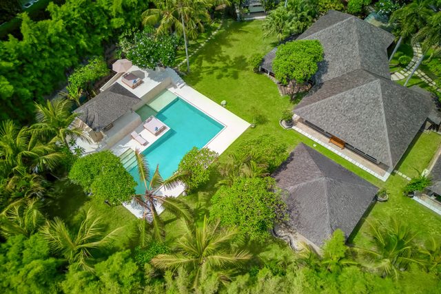 Villa Venice - 2000m2 Garden, right behind beach — Kuta Utara, Bali