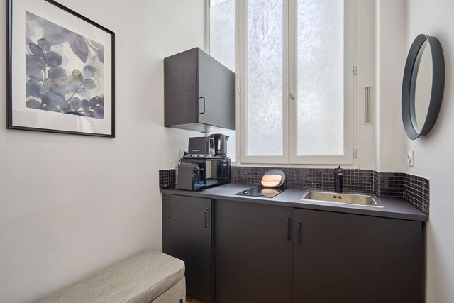 Modern Studio-Faubourg Saint-Honore