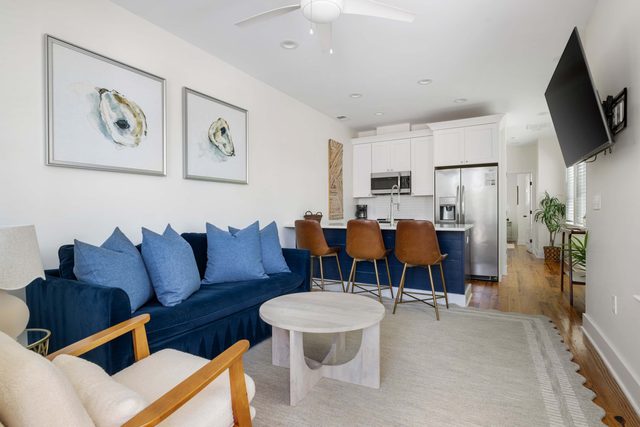 Urban Nomad | Modern DT Charleston House + Parking