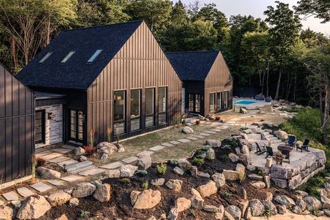 Tremblant Forest Retreat · Pool, Hot Tub & Sauna — Laurentides, Quebec