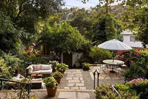 Hollywood Hideaway by Boutique