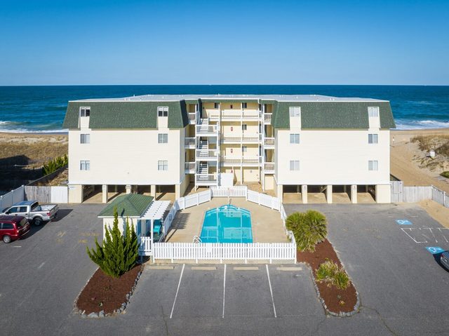 Beachfront Condo with Ocean Views and Pool Access!