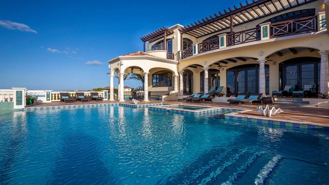 Amarilla Villa