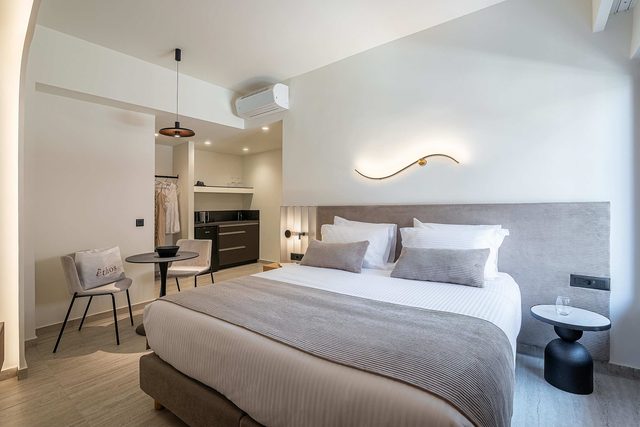 Zoera Classic Suite