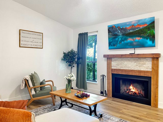 Secluded cabinesque condo resort pool, boat launch