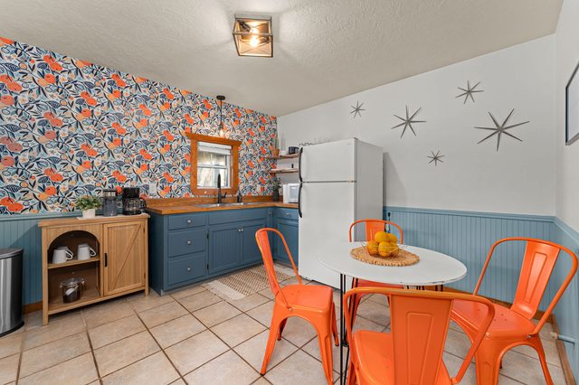 Orange Blossom Hideaway - Hot Tub & Fire Pit