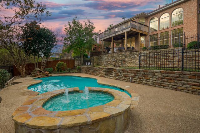 5BR Oasis w/ Pool • Steps from Lake Ray Hubbard — Rowlett, TX
