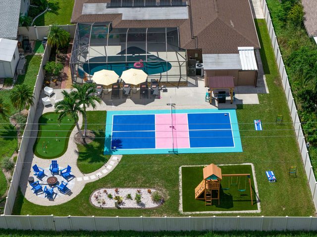 New! 12 min to AMI, Pickleball, Mini-Golf, Hot Tub — Bradenton, FL
