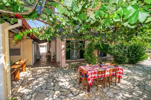 Green Yard Gem - Family Getaway in Sidari, Corfu