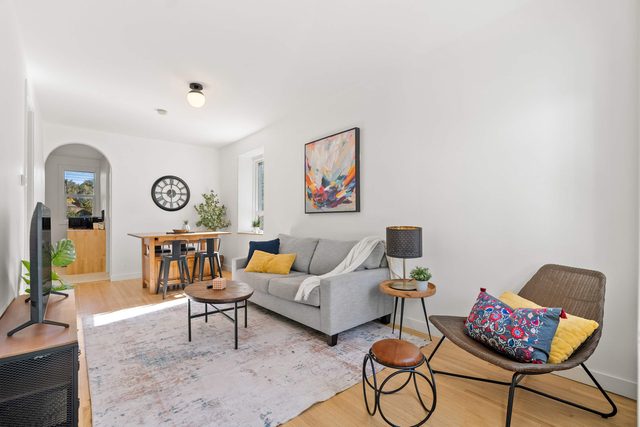 The Sunny | 2 Suites | 10 Pax | Pet Friendly Stay! — Calgary, Alberta