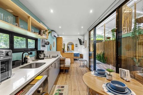 Casa Mar - Modern Container Stay | Private Hot Tub + Near Tamarindo Beach