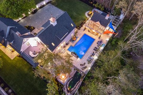 Heated Pool, Outdoor Kitchen, Luxury Living!