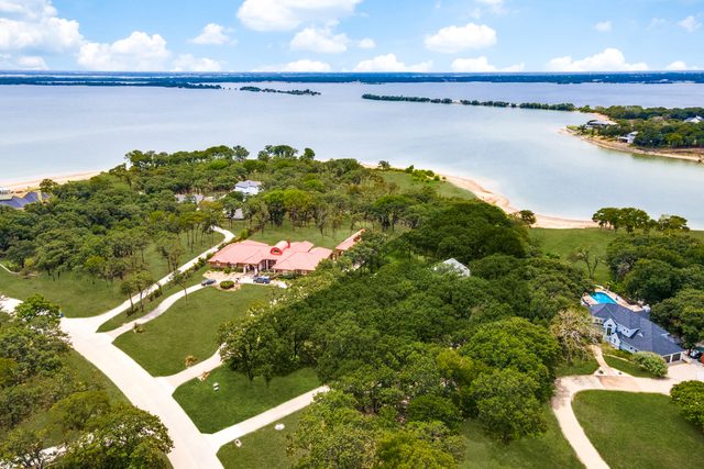 Lakefront Oasis Home w/ Pool & Sand Beach — Lakewood Village, TX