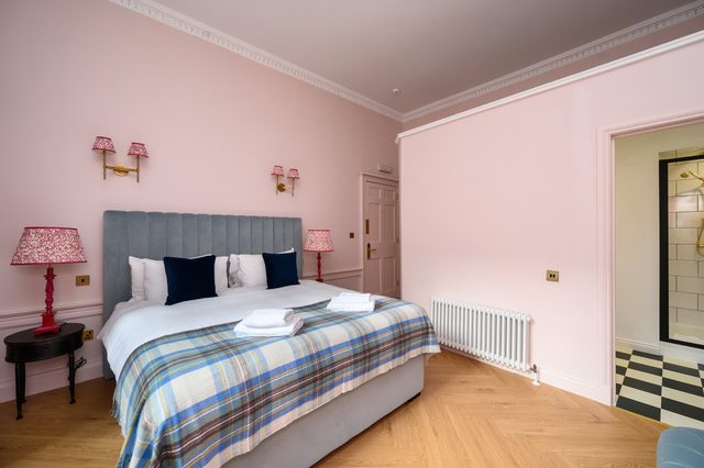 Deluxe Double with Bathroom (Room 5 - Ground Floor) — Edinburgh, Scotland