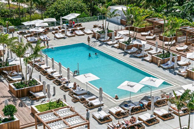 Oasis on the Beach - Beachfront condo! — Miami Beach, FL