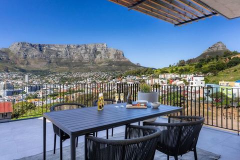 Modern, Gorgeous Views, Bo-Kaap - Vista Luxe Apt