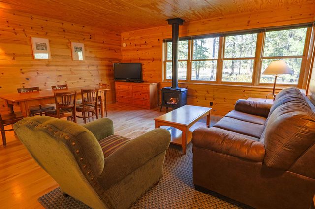 Doe Meadow Cabin