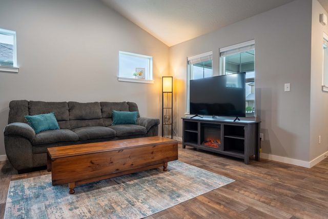 Boutique CDA Retreat | Sleeps 6 • Near Downtown