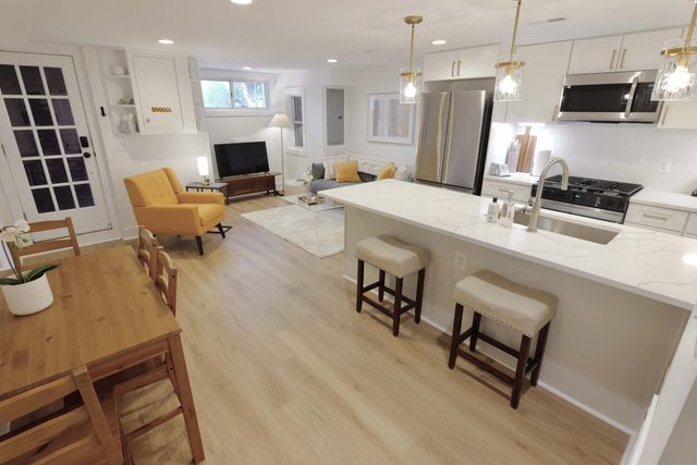 Parkside Living - Steps from Lincoln and Stanton Park!