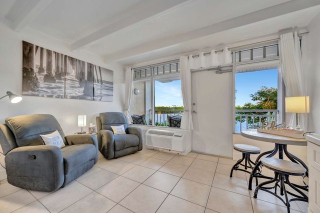 Heated Pool Waterfront, Resort Condo w/ Hot Tub!
