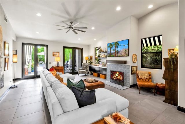 Crown Jewel of El Paseo | Palm Desert