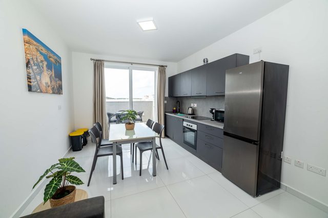 New Luxury 2BR Apt + Balcony – by HostMT — San Pawl il-Baħar, Saint Paul’s Bay