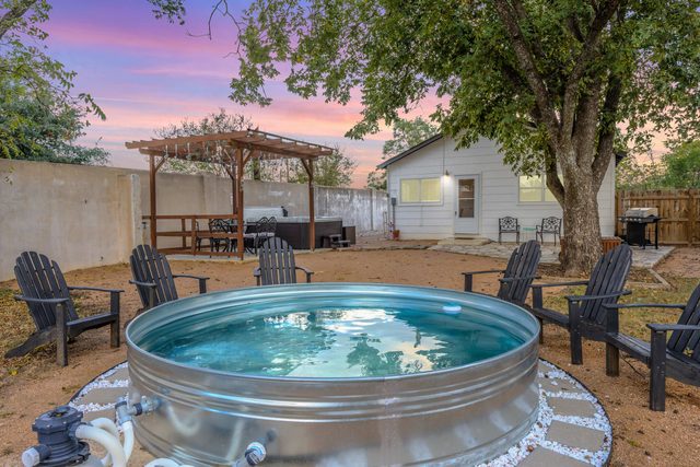 Sip Sip Hooray - Hot Tub & Cowboy Pool