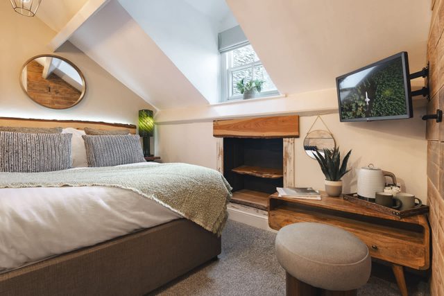 Windermere Central Hotel - Room 4