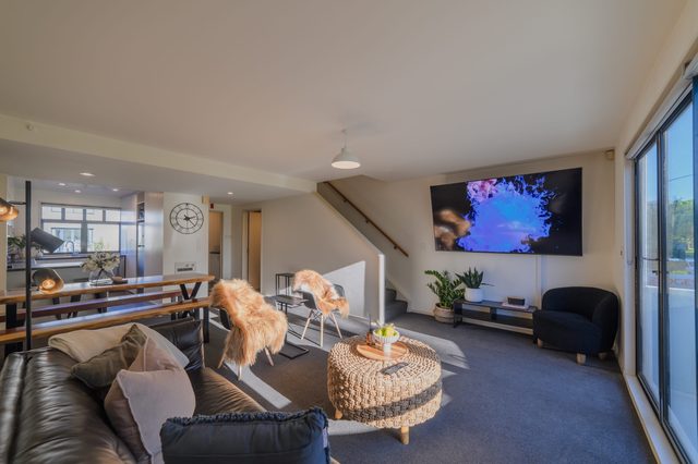 Elegant 3-Storey by Latimer Sq | Garage Parking