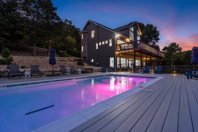 Van Kirk Cove - 6 BDR Stunner!