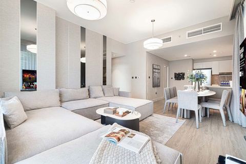 Luxury 4BR Prime Downtown Stay