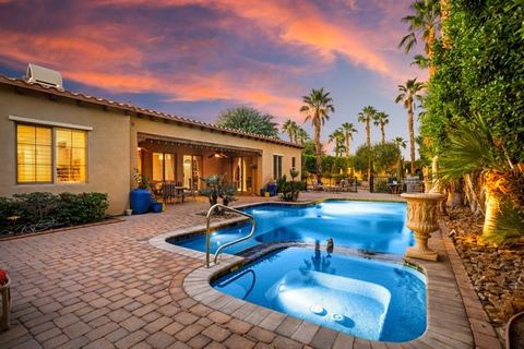 Pool, spa + fire pit courtyard home — La Quinta, CA