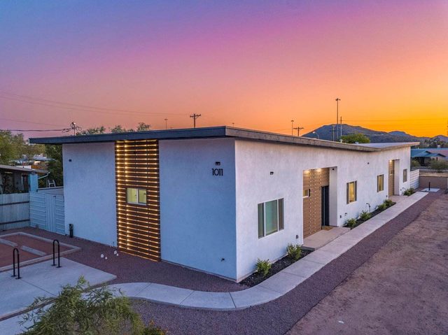 Cozy Mega-Duplex | 8BR Summer Retreat — Tucson, AZ