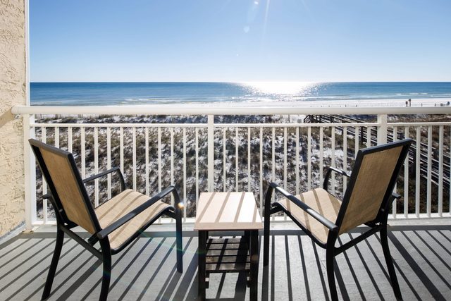 Island Sands 303🌊Gulf Front🏖️Free Beach Setup