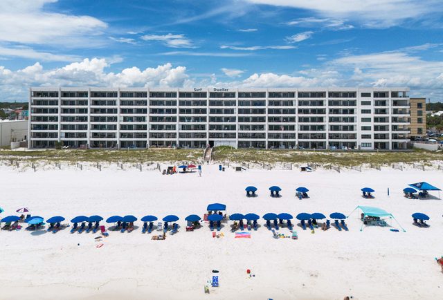 Surf Dweller 112🌊Gulf Front🏖️Free Beach Setup