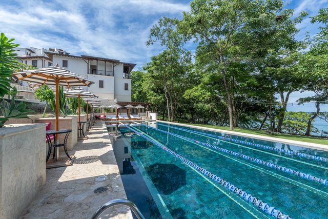 Las Catalinas Walkable Village | Beach & Dining