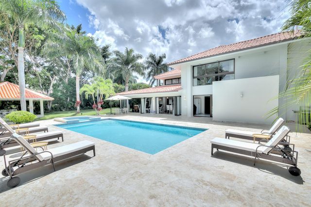 Casa Blue | Elegant Caribbean Retreat Near Minitas Beach