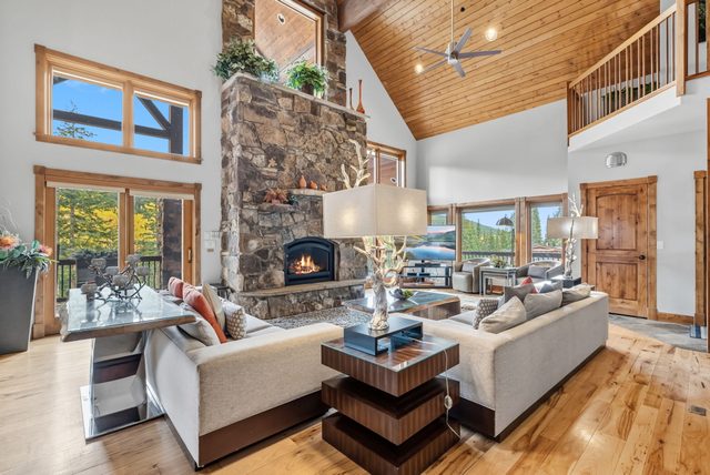 Stunning 6BR Lodge w/ Beautiful Mt. Quandary Views