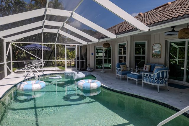 Luxury Coastal Home, Walk to Beach, Heated Pool